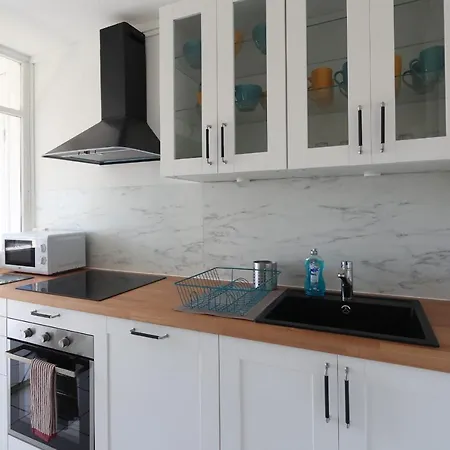 Large Bright Apt In A Quiet Area In * Lyon